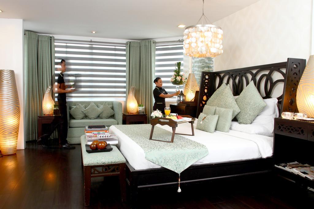 The Sulo Riviera Hotel Quezon City Exterior photo