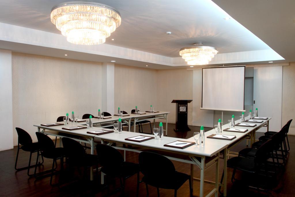 The Sulo Riviera Hotel Quezon City Exterior photo