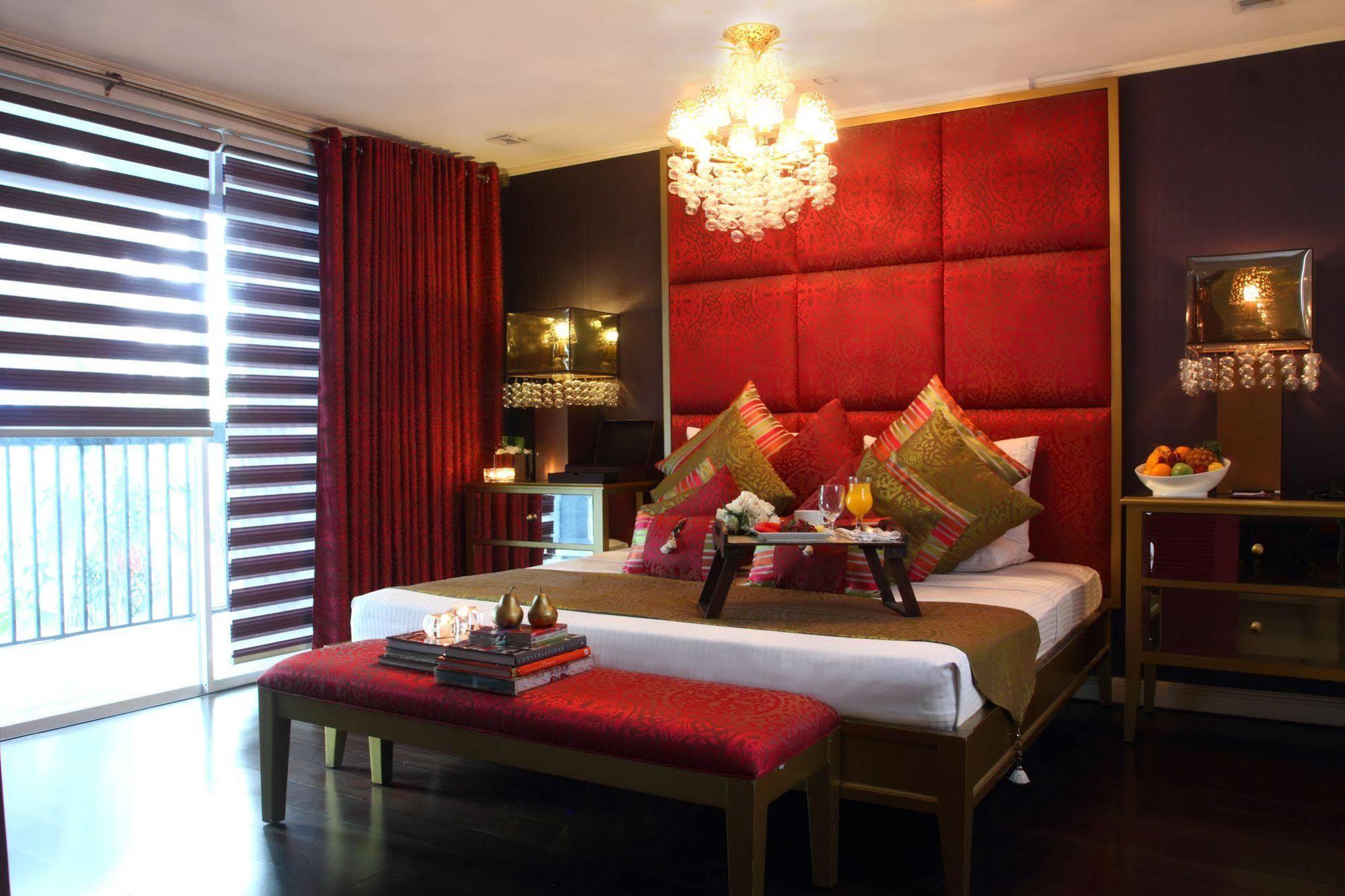The Sulo Riviera Hotel Quezon City Exterior photo